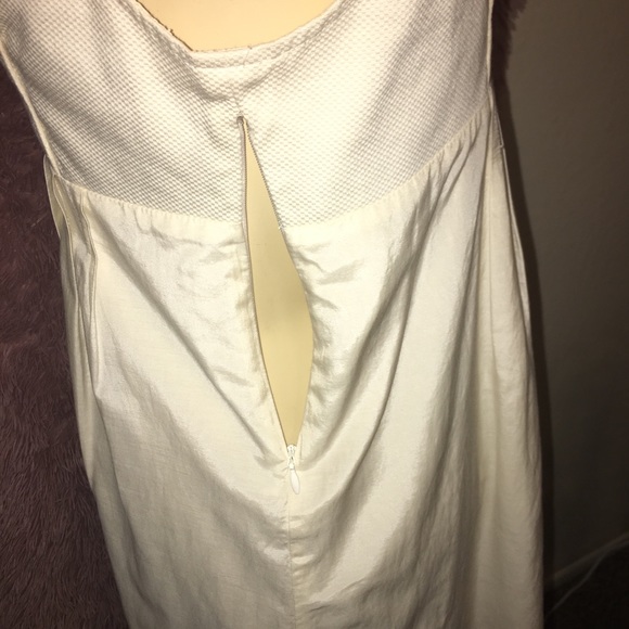 Barney’s New York Co Op - Picture 3 of 5